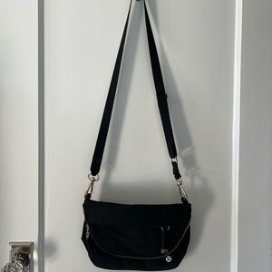 lululemon 5L Festival Black Crossbody Bag